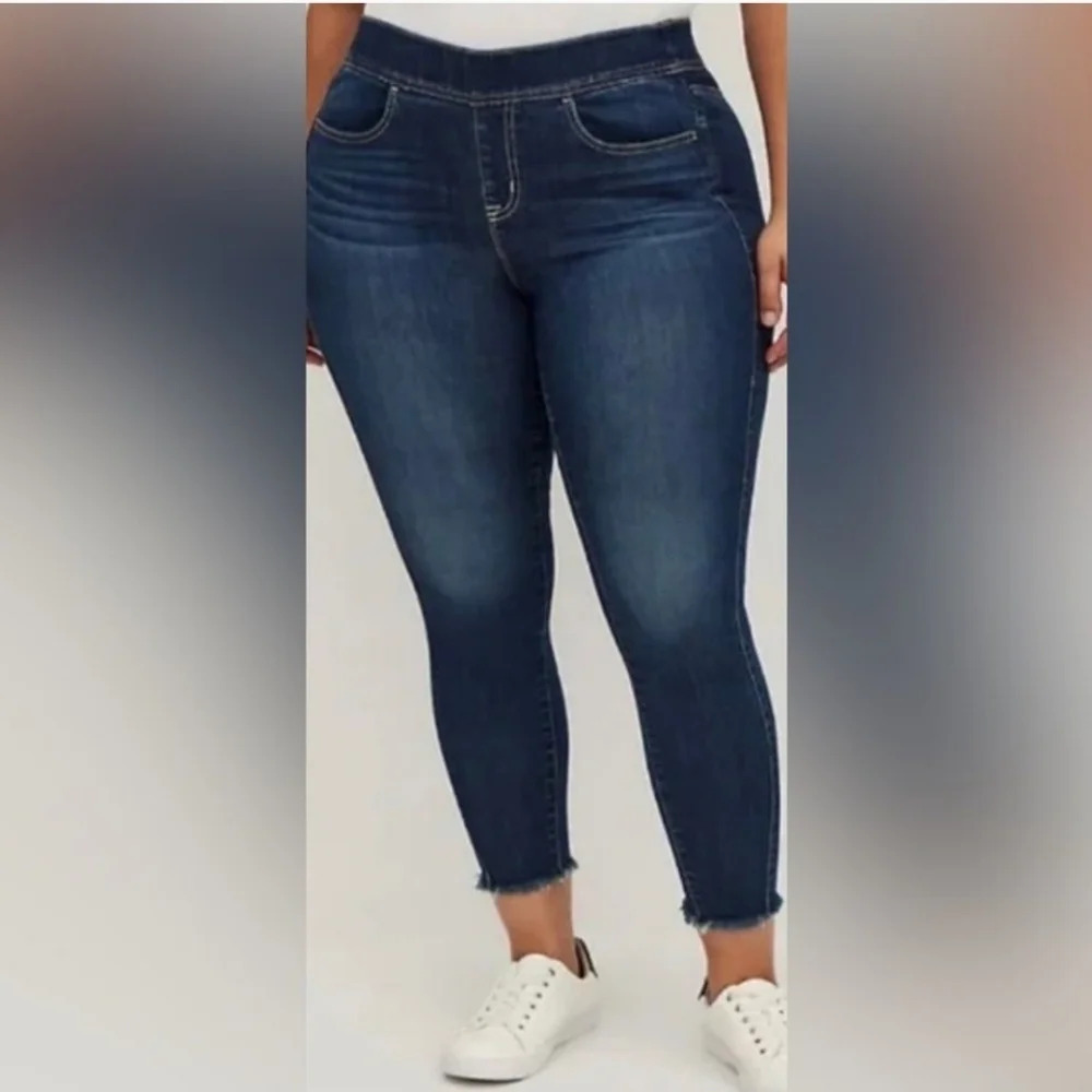 NWT Torrid Lean Jean plus elastic waist stretch raw hem denim size 5R 5X